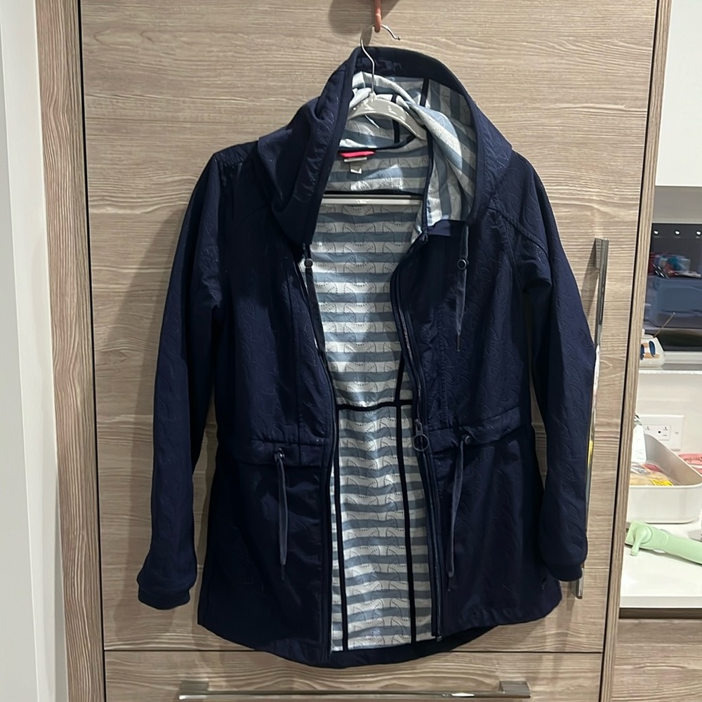 Bench coat, water resistant